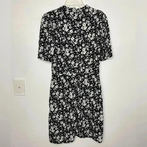 ASOS exclusive mini tea dress with buttons in floral print - Picture 7 of 7